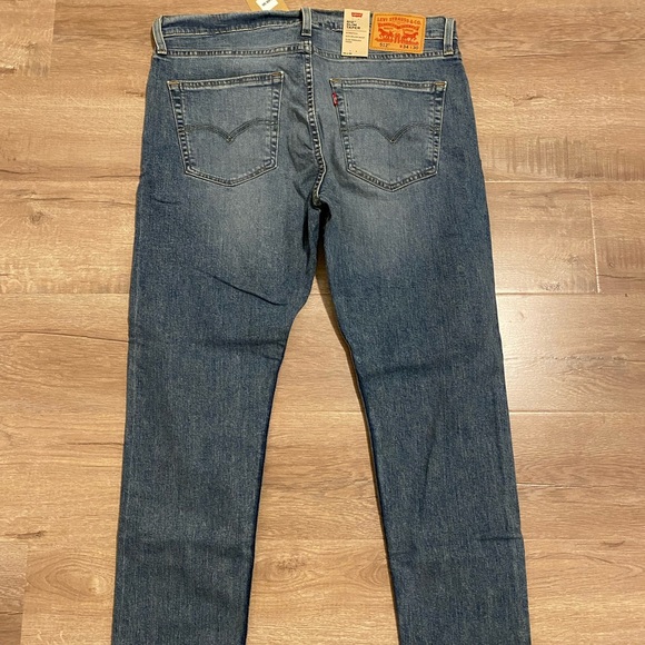 Men’s Levi’s Jeans - Picture 5 of 7